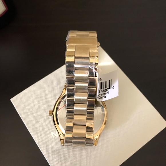 Gold Michael Kors watch - Picture 4 of 4